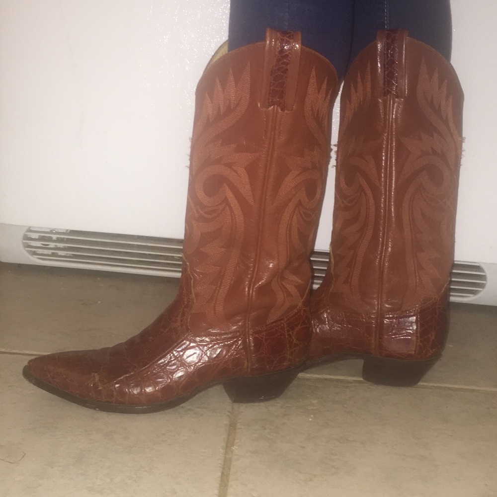 Handcrafted Larry Mahan Alligator Cowgirl Boots - Picture 2 of 2